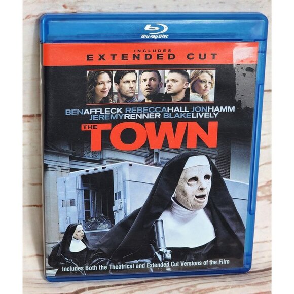 The Town Blu-Ray Extended Cut Featuring Ben Affleck Jeremy Renner & Rebecca Hall - Picture 1 of 7
